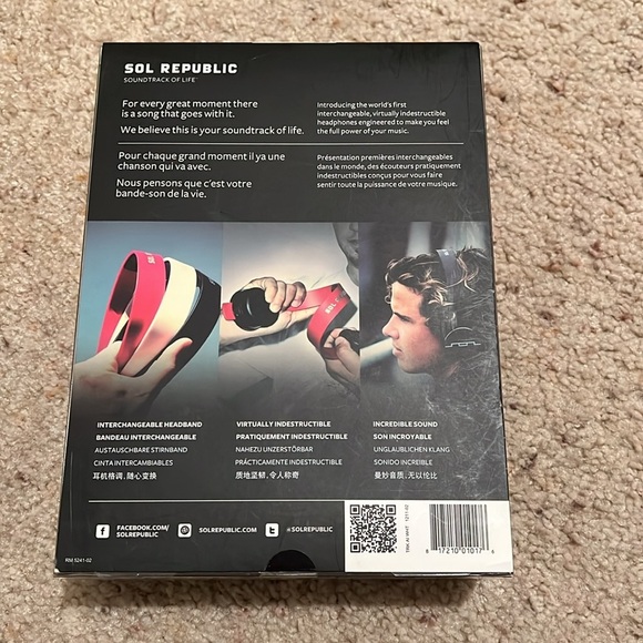 NIB RARE Limited Edition Yahoo! Branded Sol Republic Tracks V8 Headphones - Picture 3 of 4